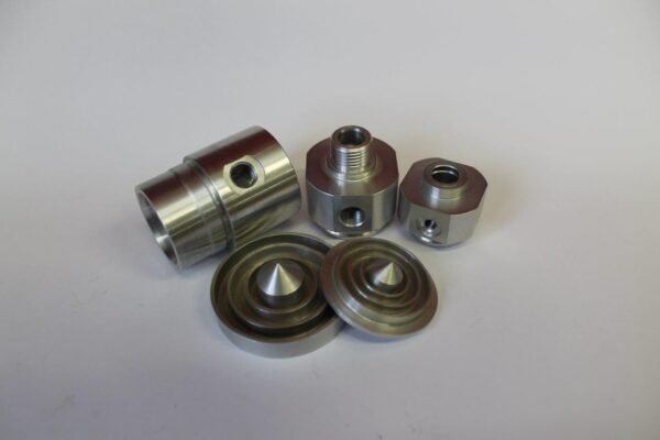 Obsluha CNC SOUSTRUHU/CNC FRÉZOVACÍCH CENTER (35.000 až 50.000) možnost PŘESČASŮ