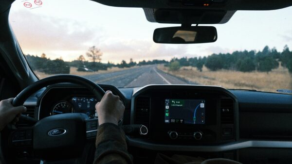 Kurýr/ka (35.000-50.000)