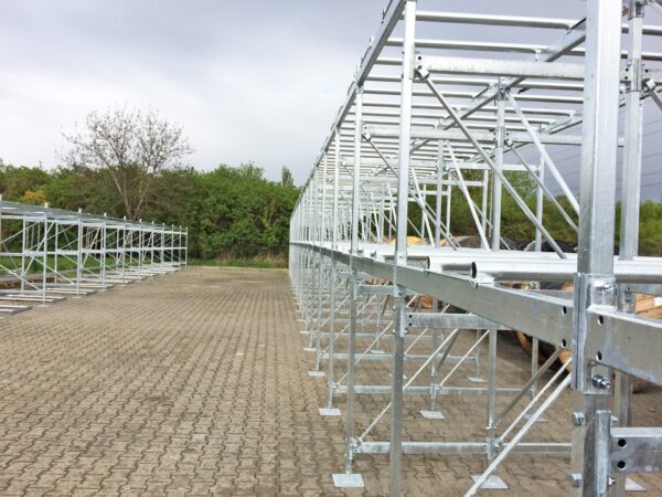 Zámečník (25 000–40 000 Kč podle zkušeností)