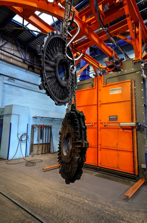 Obsluha tryskače odlitků (od 34 000 Kč + nástupní bonus 50 000 Kč)